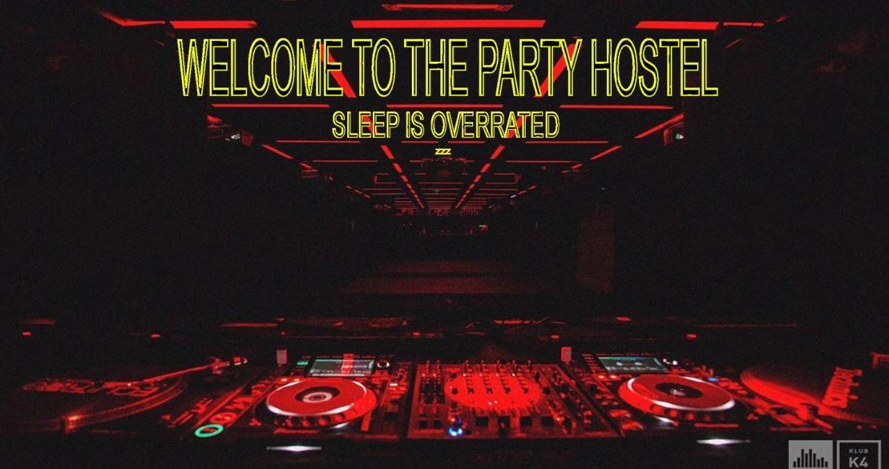 Party Hostel Zzz Любляна Екстер'єр фото